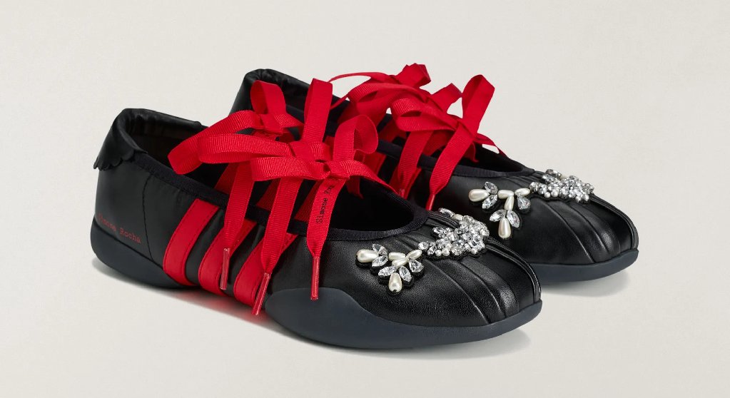 Нашумевшая коллекция Adidas Originals от Simone Rocha выходит в продажу