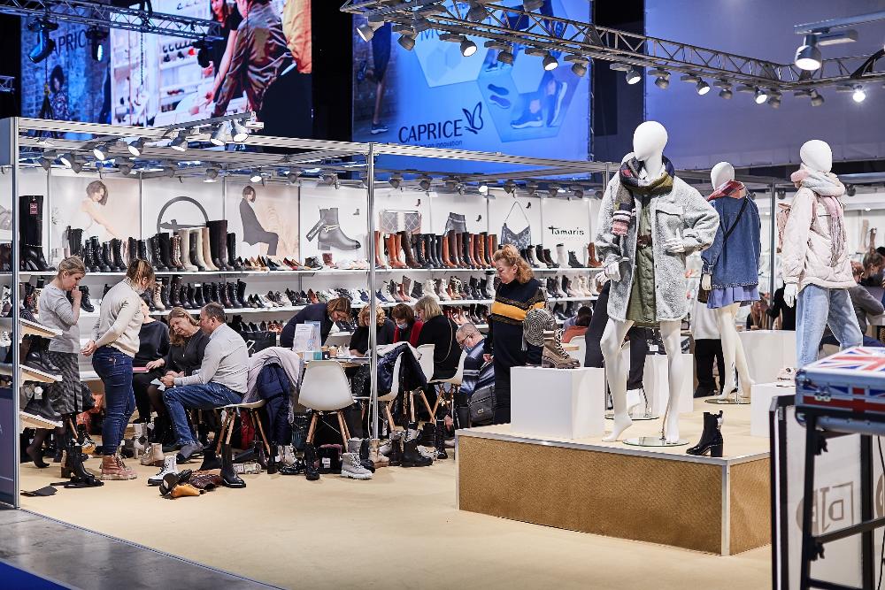 С 24 по 27 августа в столичном event-холле MAIN STAGE пройдет крупнейшая международная выставка обуви, сумок и аксессуаров EURO SHOES premiere collection