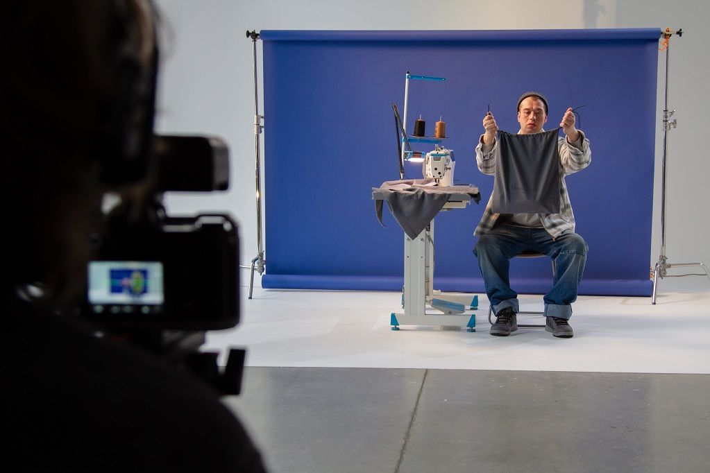 Rendez-Vous выпустила видео о производстве и сотрудничестве с «Артелью Блаженных»