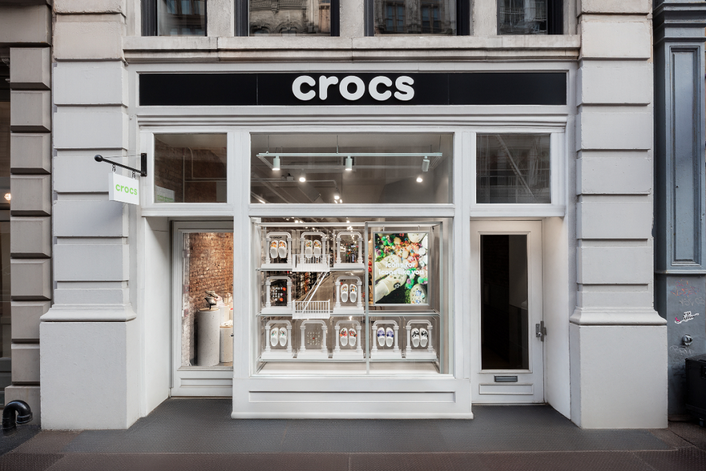 В Нью-Йорке открылся Crocs «Icon» 
