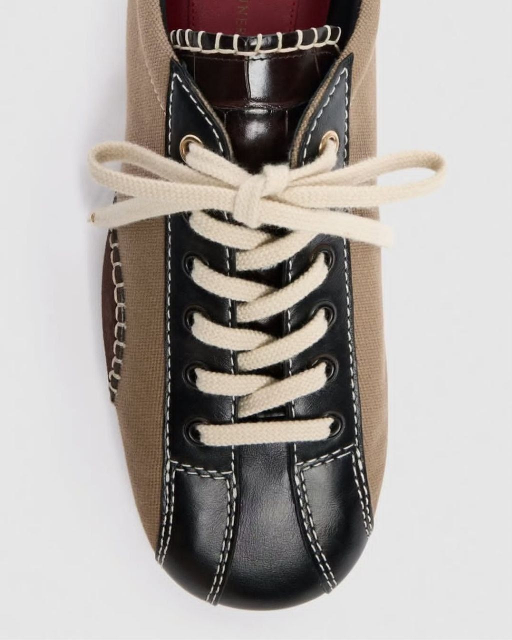 Wales Bonner выпустил собственную модель кроссовок по мотивам коллабораций с Adidas.