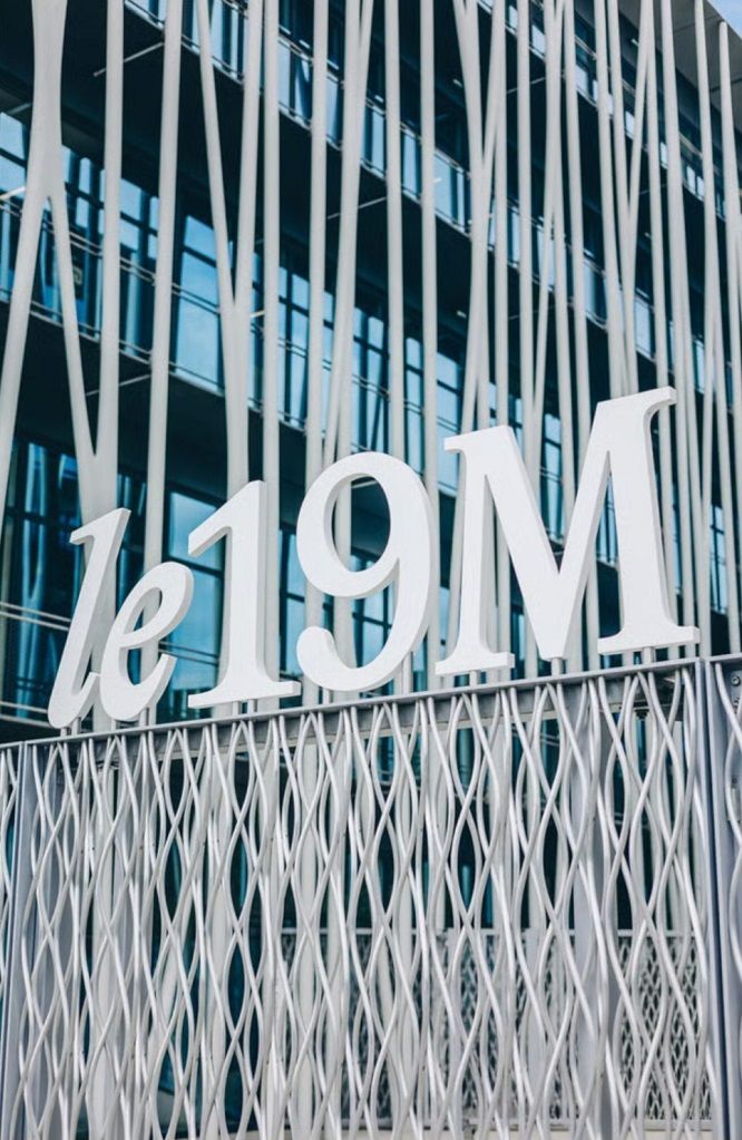 Chanel  и  галерея модного дома Le19M представит в Шанхае программу "Искусство и ремесла"