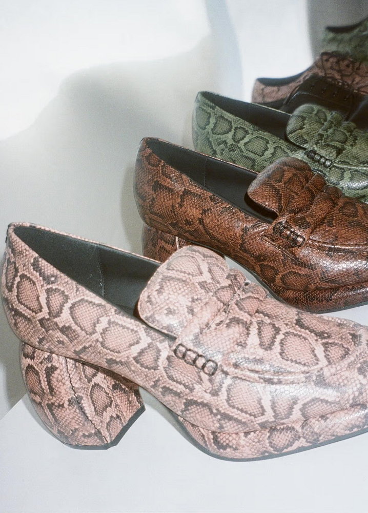 Clarks рапортует о падении выручки и прибыли