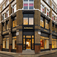 Dr.Martens  открыл двухэтажный фламанский магазин в Лондоне