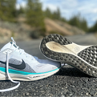 Оборот контрафакта брендовых кроссовок в России превышает 40 млрд рублей.