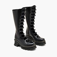 Marc Jacobs и Dr. Martens представили новую версию сапог Kiki