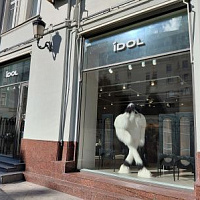 Бренд одежды и обуви Idol открыл магазин в Столешниковом переулке