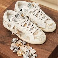 HSG приобрела контрольный пакет Golden Goose 