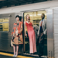 В Нью-Йоркском метро прошел показ Chanel Metiers d’Art 2026