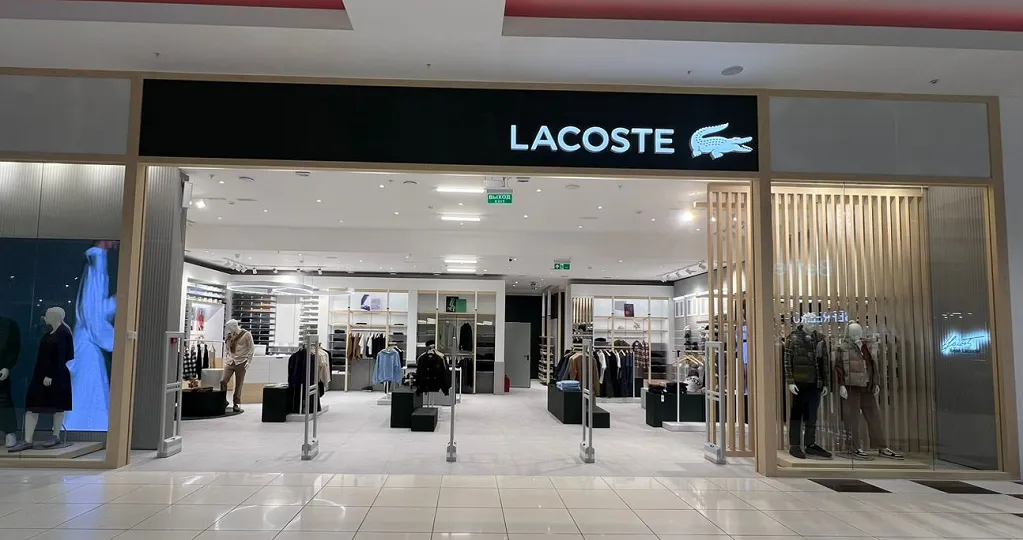 Lacoste открыл первый магазин в Оренбурге