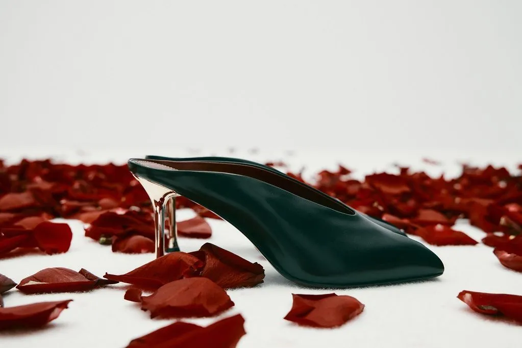 EKONIKA  выпустила капсульную коллекцию женской обуви SENSE