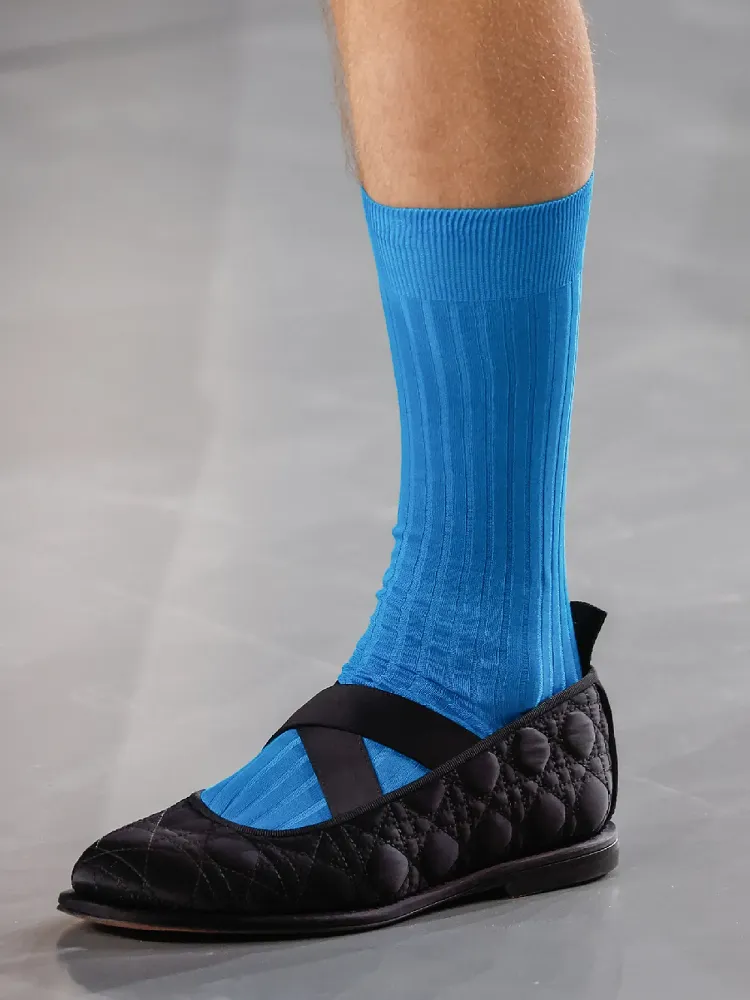 В мужской коллекции обуви Dior появились балетки и туфли Мэри-Джейн