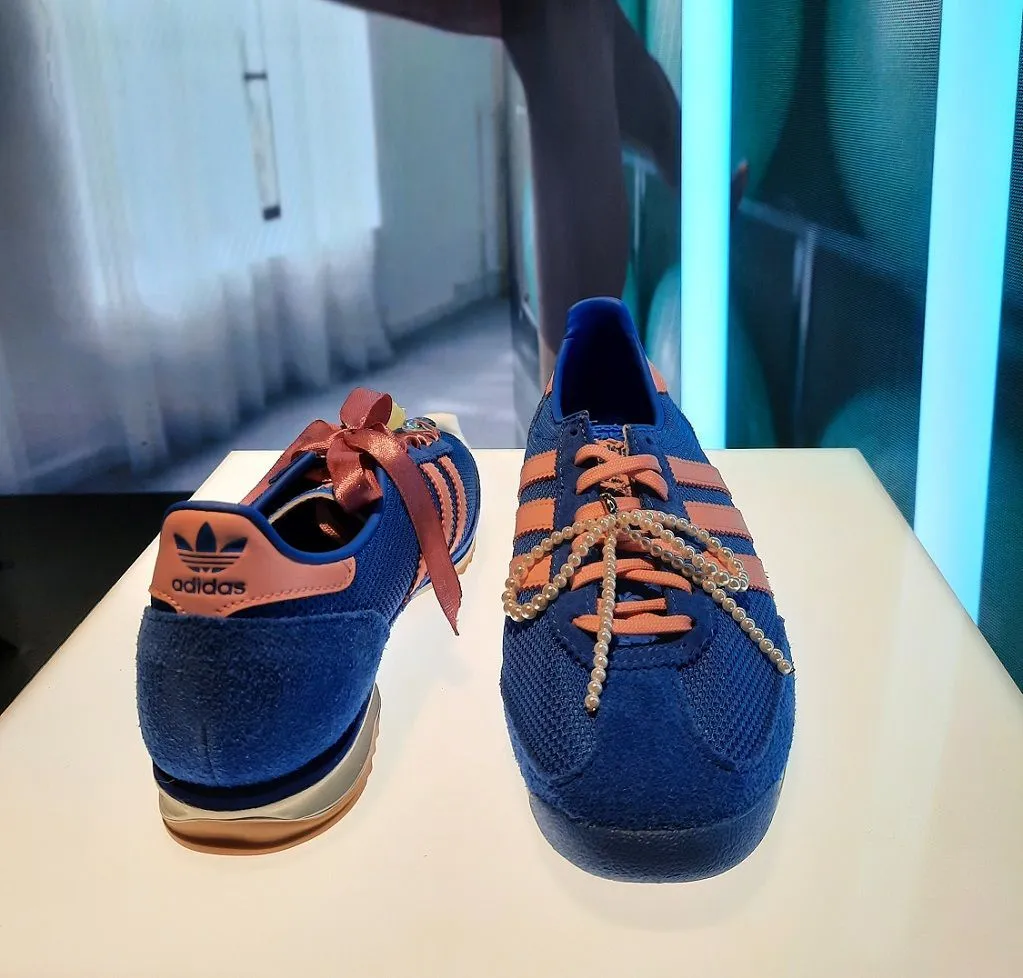 Adidas  демонстрирует квартальный рост на фоне снижения потребительского спроса