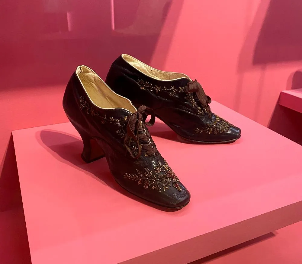«Истории обуви» - образовательно-просветительский проект журнала Shoes Report и Государственного исторического музея 