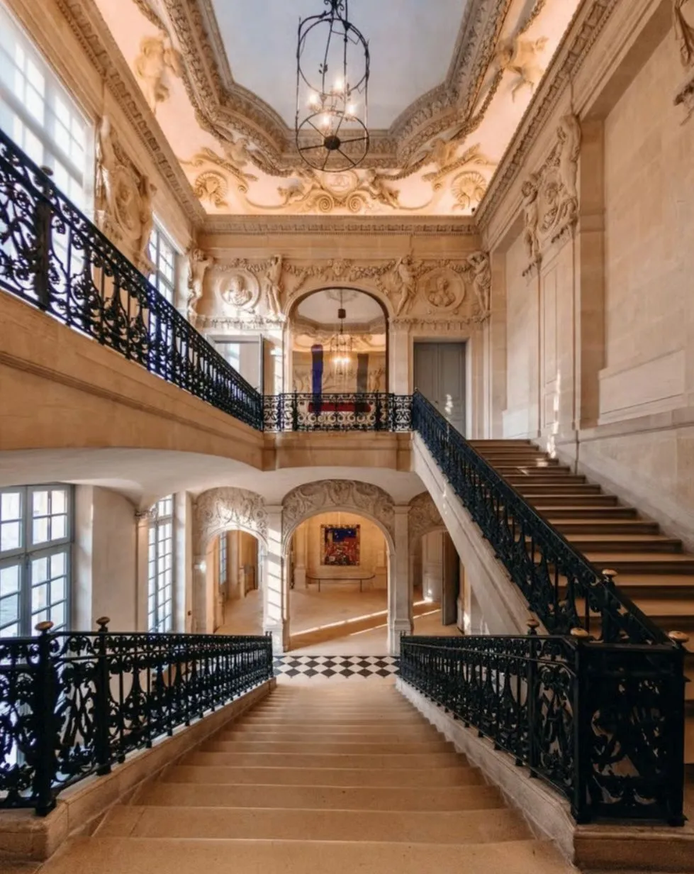 Jacquemus  проведет показ коллекции в Музее Пикассо